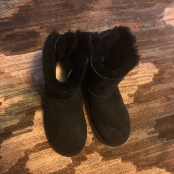 *NWOT* UGG Australia Short Boot - Picture 3 of 7